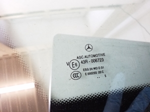 Mercedes Benz B-Class 242 (2013–2019) Seitenscheibe hinten (Karosserie) A2466700700 - 3