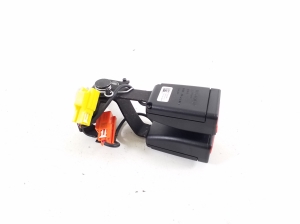 VOLVO XC40 (2017–2026) Sicherheitsgurtschloss hinten 32239901 - 3