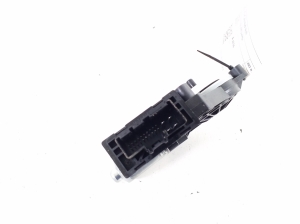 VOLVO XC40 (2017–2026) Rear side door window regulator motor 32283267 - 4