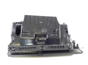 VOLVO XC40 (2017–2026) Glove box 31442718 - 5