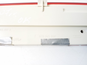 AUDI A8 D3 (2002–2010) Feu stop supplémentaire 4E0945097 - 2