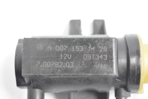 Mercedes Benz C-Class 204 (2007–2014) Magnetventil A0071531428 - 2