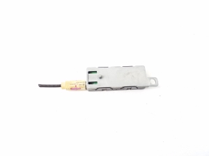 Volkswagen Passat B6 (2005–2010) Antenna amplifier 3C9035552A - 2