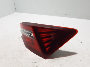 Skoda Karoq (2017–2026) Eckleuchte hinten 57A945208C - 5