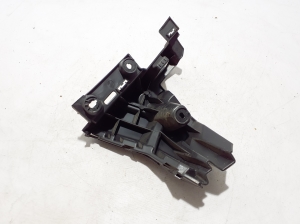 Skoda Karoq (2017–2026) Rear bumper bracket 57A807378B - 4