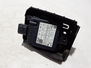 Skoda Karoq (2017–2026) Blind spot radar Distronic 2Q0907686B - 3