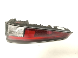 TOYOTA Prius W50 (2015–2020) Tagumine udutuli 8158047011 - 8