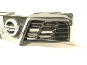 NISSAN Qashqai+2 (2007–2013) Front grille 62310BR10A - 4