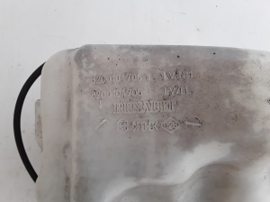 RENAULT Megane II (2002–2009) Front washer fluid reservoir 8200104706 - 6
