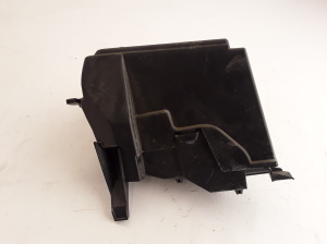 RENAULT Megane II (2002–2009) Sicherungskastenhalter unter der Motorhaube 8200438360 - 3