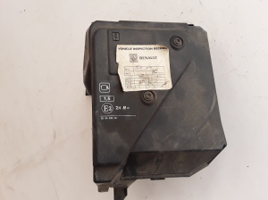 RENAULT Megane II (2002–2009) Sicherungskastenhalter unter der Motorhaube 8200438360 - 4