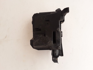 RENAULT Megane II (2002–2009) Sicherungskastenhalter unter der Motorhaube 8200438360 - 5
