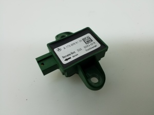 Mercedes Benz E-Class W207 (2009–2017) Airbagsensor A1729056100