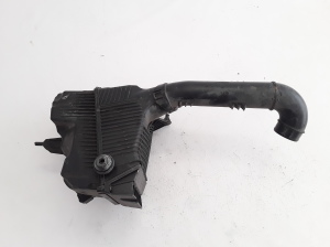 RENAULT Megane II (2002–2009) Luftfiltergehäuse 8200369775 - 3