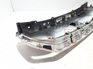 VOLVO XC40 (2017–2026) Front grille 32228390 - 3