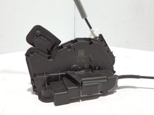 Skoda Karoq (2017–2026) Rear side door lock 5TA839016D - 4