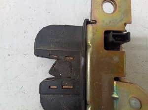 Volkswagen Beetle (1998–2011) Trunk lid lock 1C0827505C - 3