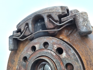 Volkswagen Touran I (2003–2010) Front wheel hub - 3