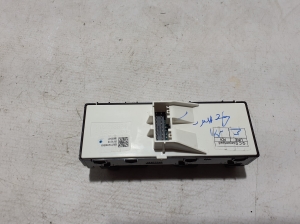 Hyundai Tucson (2015–2026) Front door glass switch 93571N7300 - 2
