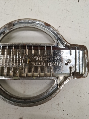 NISSAN Almera Tino V10 (2000–2006) Emblem 90890BM400 - 2