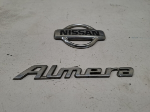 Emblem - 90890BM400