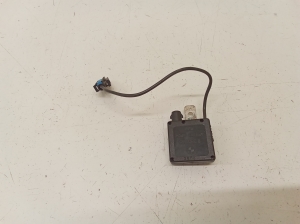 BMW X5 E53 (1999–2006) Antenna amplifier 8380945 - 3