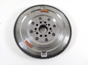 VOLVO XC40 (2017–2026) Clutch flywheel 32249431 - 4