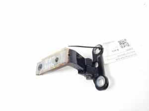 VOLVO XC40 (2017–2026) Front door lower hinge 31457071 - 2