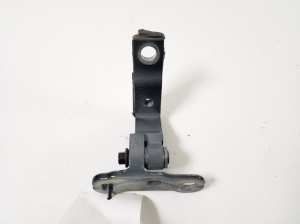 VOLVO XC40 (2017–2026) Front door lower hinge 31457072 - 2