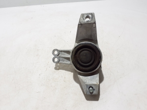 Hyundai Tucson (2015–2026) Engine mount 21810P0520 - 2
