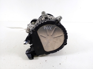 VOLVO XC40 (2017–2026) Alternator 32402903 - 3