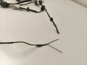 Jaguar XJ (2009–2026) Rear parking sensor cable AW9315B484 - 3