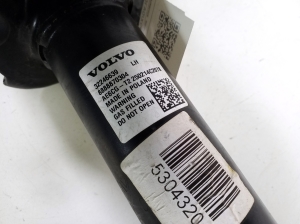 VOLVO XC40 (2017–2026) Front shock absorber and its components - 3