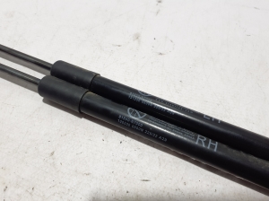 Hyundai Tucson (2015–2026) Trunk lid strut - 2