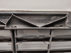 Mercedes Benz E-Class W211 (2002–2009) Front grille A2118800583 - 5
