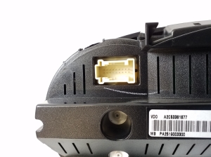 Mercedes Benz ML-Class 164 (2005–2011) Instrument cluster A2519003300 - 2