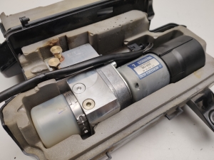 Mercedes Benz E-Class W211 (2002–2009) Power trunk lid lift actuator A2118000048 - 4