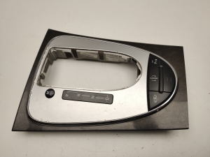 Mercedes Benz E-Class W211 (2002–2009) Lüliti ja selle osad A2118206610 - 2