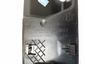 Mercedes Benz ML-Class 164 (2005–2011) Sonstiges Teil der Heckklappenverkleidung A1647400030 - 2