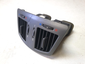 BMW 7 SERIJA E65 (2001–2008) Interior ventilation grilles 64227002395 - 2