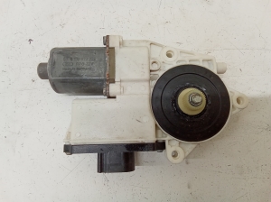 BMW X3 E83 (2003–2010) Front door window regulator motor 69259641 - 2