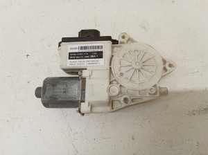 Front door window regulator motor - 69259641