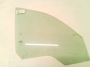 Vitre de porte avant - 43R001025