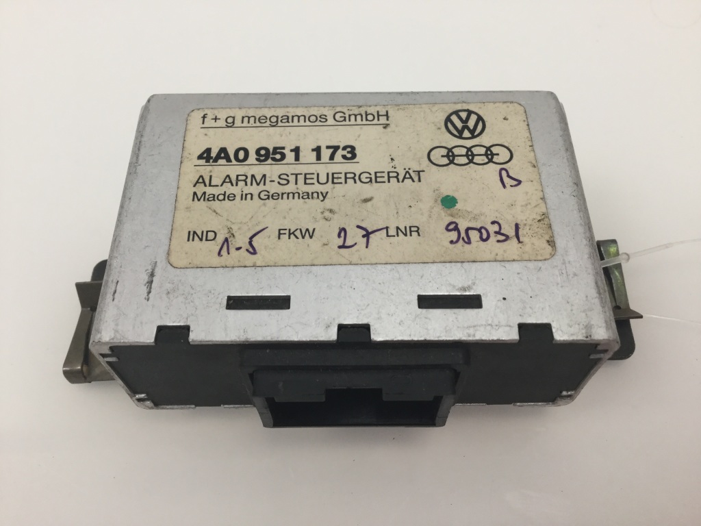 AUDI A6 C4/4A (1994-1997) Signalizacijos valdymo blokas 4A0951173 21190228
