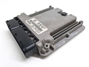 Volkswagen Touran I (2003–2010) Engine control unit 03G906016EH - 2