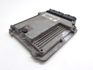 Volkswagen Touran I (2003–2010) Engine control unit 03G906016EH - 5