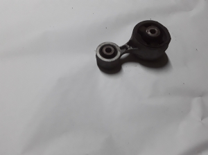 Honda CR-V (2012–2016) Engine mount 50880SWYE01 - 3