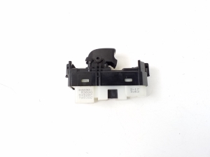 LEXUS IS (2005–2013) Schalter el. Fensterheber hinten 8403053020 - 3