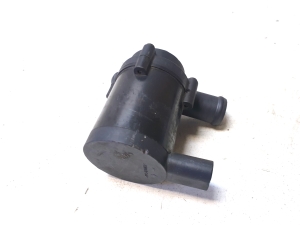 Volkswagen Touareg I (2002–2010) Auxiliary water pump 7L0965561D - 2