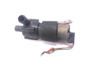Mercedes Benz C-Class 203 (2000–2007) Tsirkulatsioonipump A2028300614 - 2